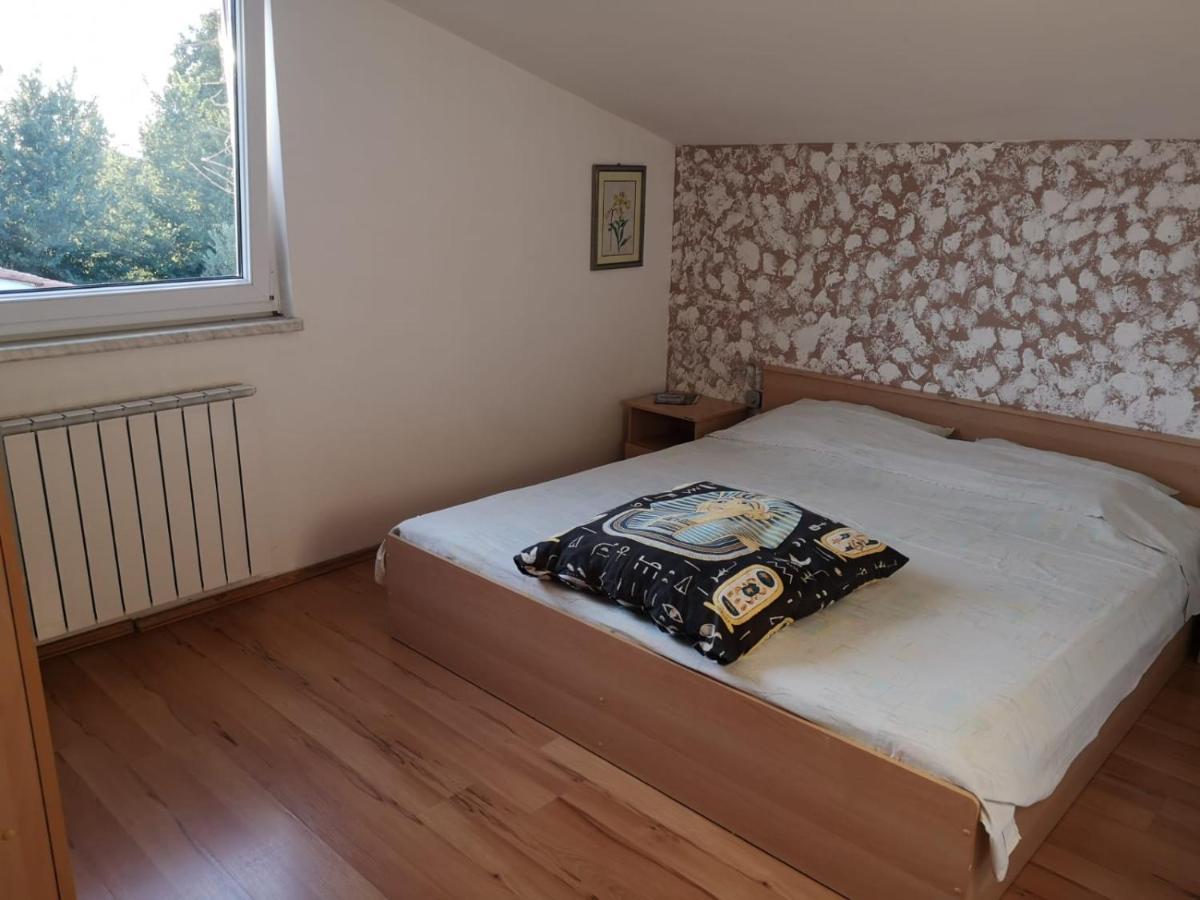 Apartment Samanta Sisan Ngoại thất bức ảnh